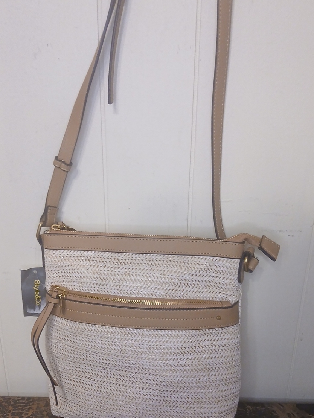 Style & CO Crossbody Bag in Beige and White
